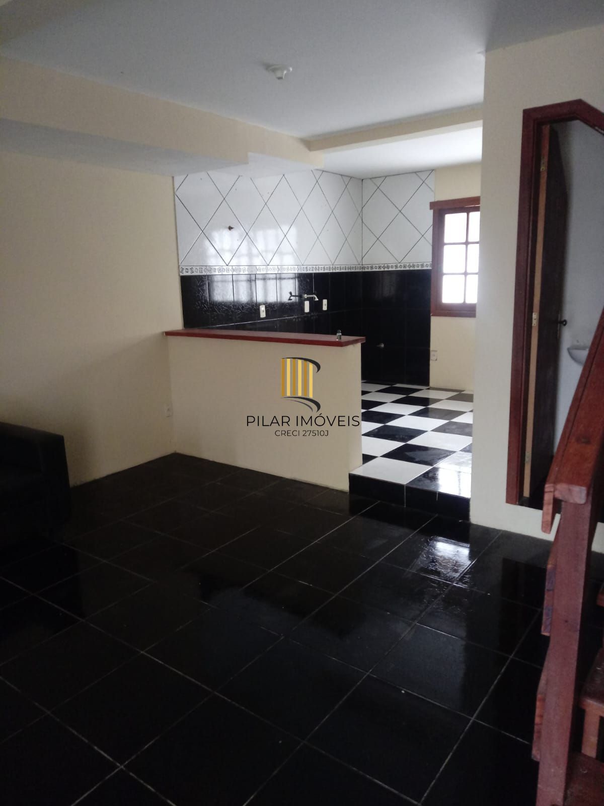 Casa 2 dormitórios à venda Guarujá Porto Alegre/RS