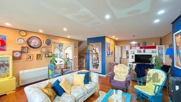 Casa Condominio em Porto Alegre, no bairro Jardim Isabel, com 3 dormitório(s), à