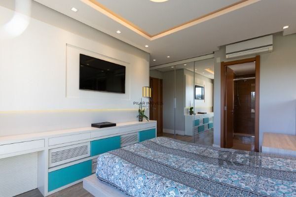 Apartamento em Porto Alegre, no bairro Cavalhada, com 3 dormitório(s), e 3 banhe