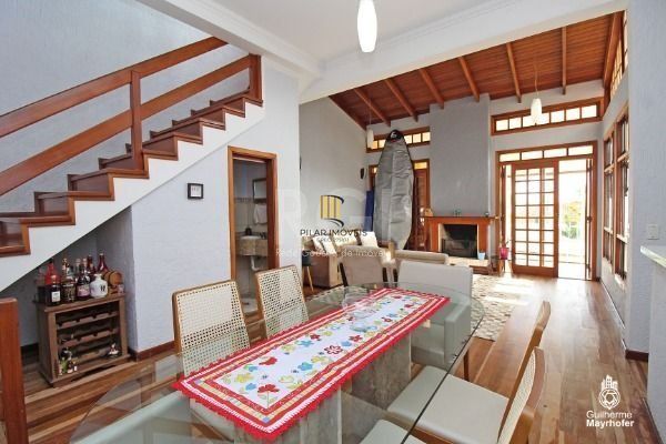 Casa para Venda - 208.06m², 3 dormitórios, sendo 1 suites, 2 vagas - Altos do Ip