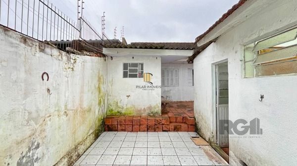 Casa em Porto Alegre, no bairro Cavalhada, com 4 dormitório(s), e 4 banheiros, à