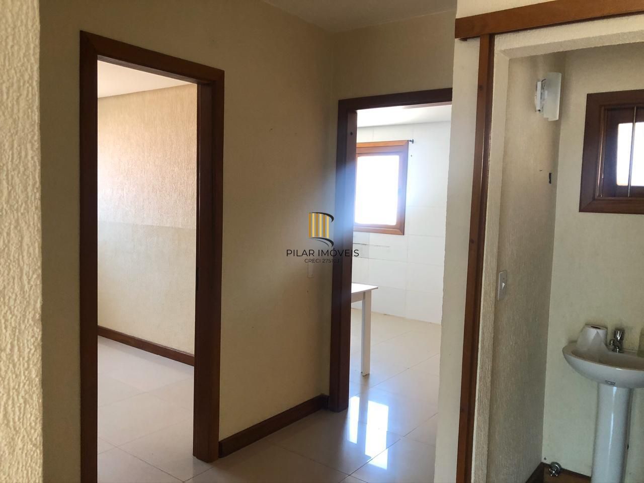 Lindo sobrado de esquina com 4 dormitórios á venda no Bairro Hípica.