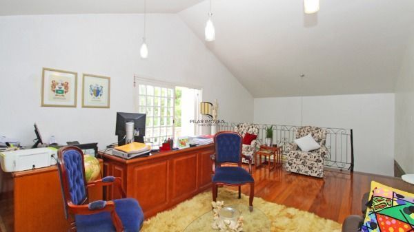 Casa Condominio em Porto Alegre, no bairro Cascata, com 3 dormitório(s), e 3 ban