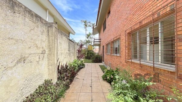 Casa para Venda - 370m², 4 dormitórios, sendo 1 suites, 3 vagas - Vila Assunção