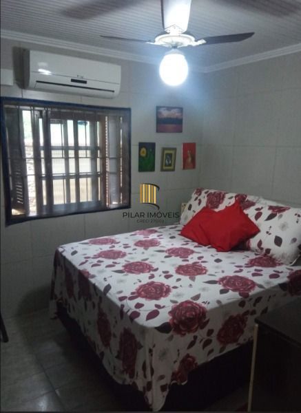 Casa em Porto Alegre, no bairro Belém Novo, com 4 dormitório(s), e 4 banheiros, 