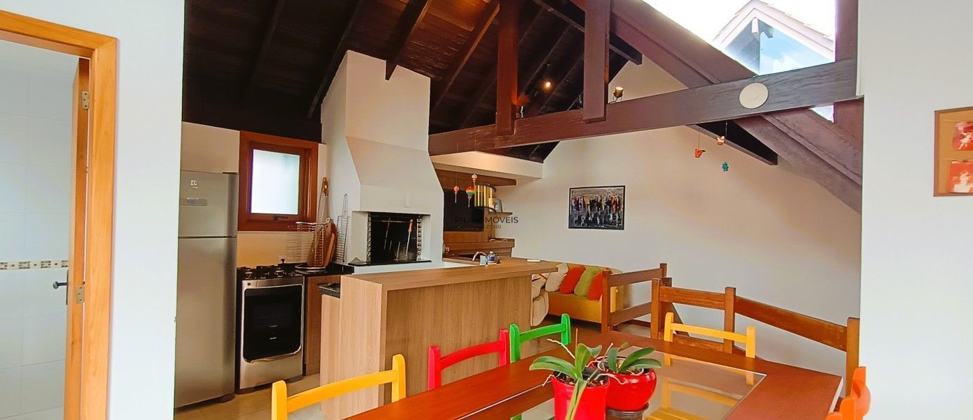 Linda cobertura, 3 quartos, 1 suíte, infra completa no bairro Ipanema, com ofurô