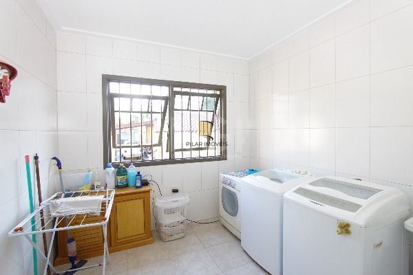 Casa para Venda - 300m², 2 dormitórios, sendo 1 suites, 8 vagas - Nonoai