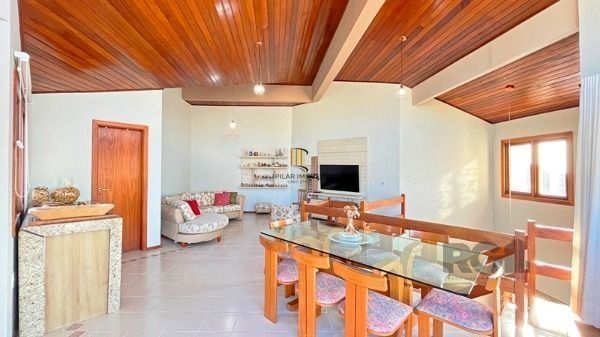 Ótima Cobertura Duplex com 233,00 m² Privativos no Miolo do Bairro Tristeza