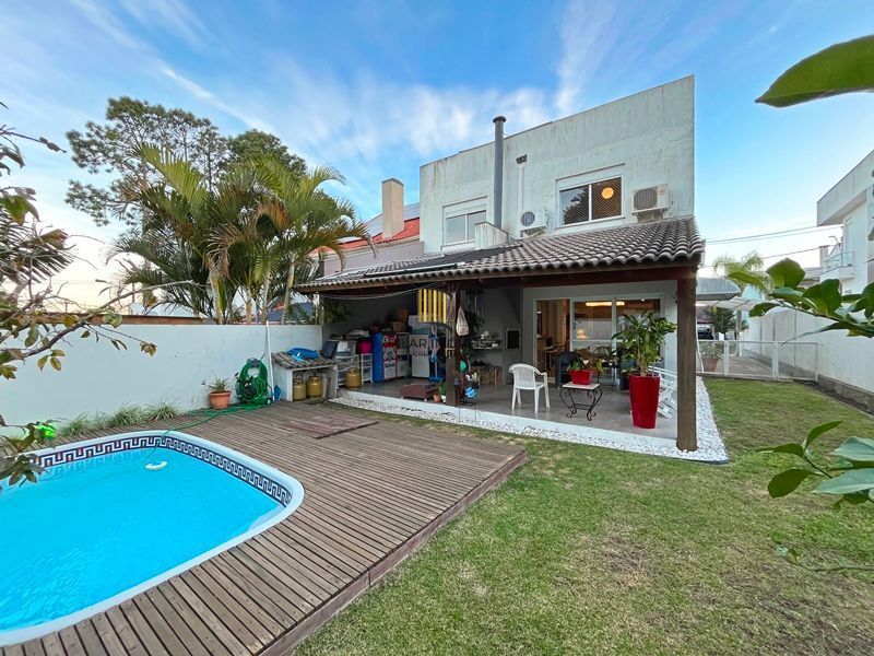 **Residência á venda no Condomínio Mountain ville  RS**