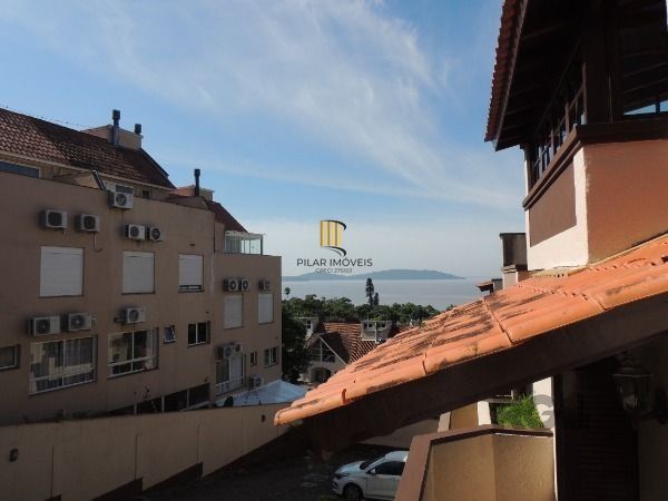 Casa Condominio em Porto Alegre, no bairro Vila Conceição, com 3 dormitório(s), 