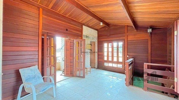 Casa em Porto Alegre, no bairro Ipanema, com 3 dormitório(s), e 3 banheiros