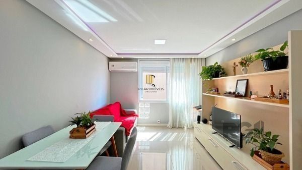 Apartamento em Porto Alegre, no bairro Medianeira, com 3 dormitório(s), e 3 banh