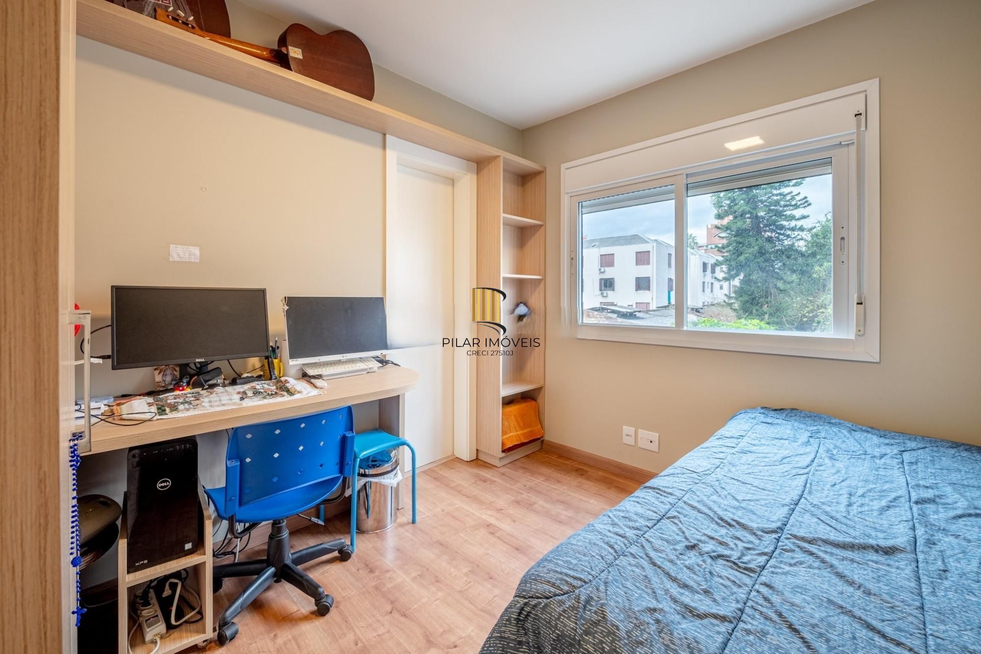 Apartamento Garden com 3 dormitórios, 1 suíte e 3 vagas, no coração do bairro Menino Deus!