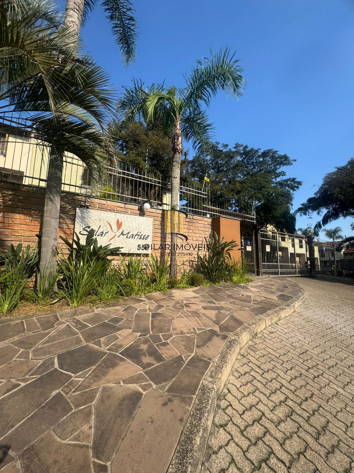 Casa em Condomínio no Jardim Isabel com 270m², 3 dormitórios, 4 vagas