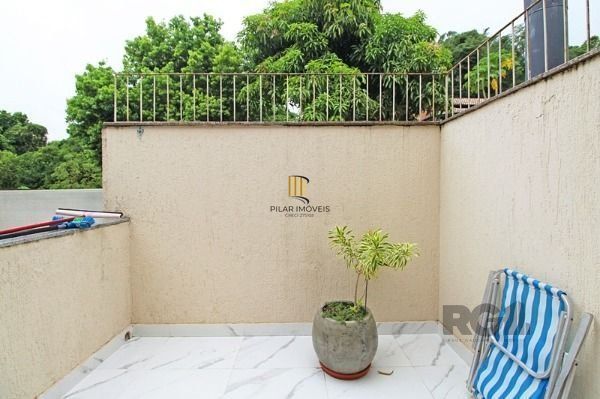 Casa Condomínio em Porto Alegre, no bairro Tristeza, com 3 dormitório(s), à vend