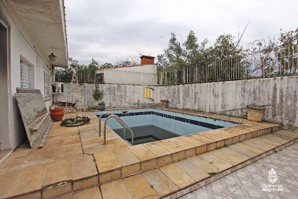 Casa para Venda - 180m², 3 dormitórios, sendo 1 suites, 2 vagas - Jardim Verde