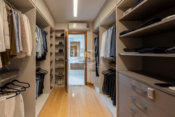 Casa para Venda - 463.7m², 4 dormitórios, sendo 4 suites, 4 vagas - Vila Conceiç