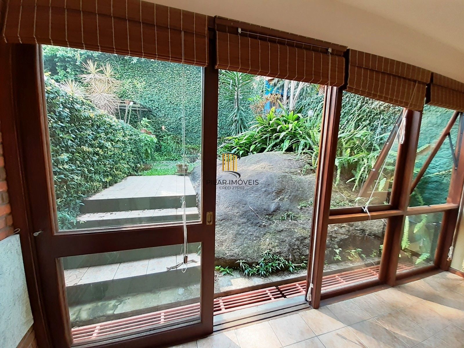 Casa de Condomínio 3 dormitórios no bairro Nonoai