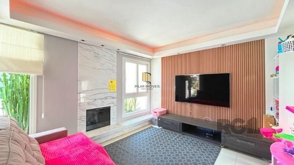 Casa em Porto Alegre, no bairro Aberta dos Morros, com 3 dormitório(s), e 3 banh