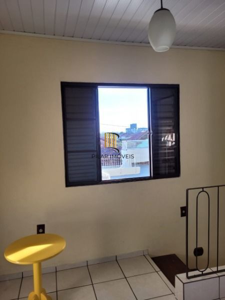 Casa em Porto Alegre, no bairro Cavalhada, com 6 dormitório(s), e 6 banheiros, à