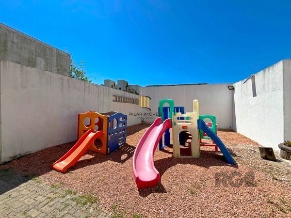 Casa Condominio em Porto Alegre, no bairro Tristeza, com 3 dormitório(s), e 3 ba