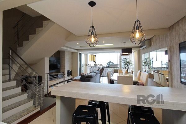 Casa Condominio em Porto Alegre, no bairro Sétimo Céu, com 4 dormitório(s), e 4 