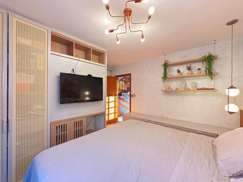 Casa Condominio com 3 dormitórios, sendo 1 suites, 2 vagas - Pedra Redonda