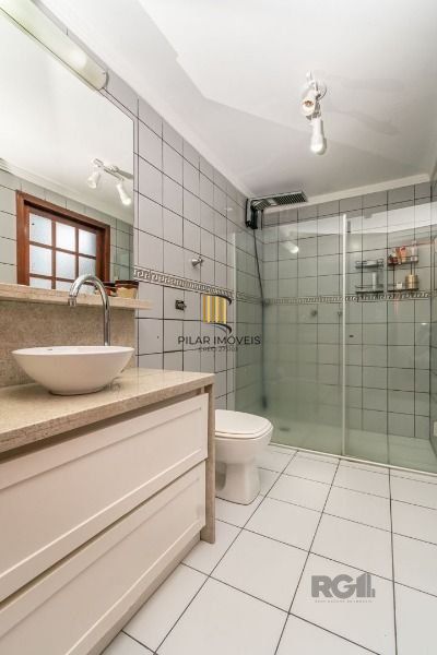 Residência com 4 dormitórios á venda no Bairro Jardim Izabel.