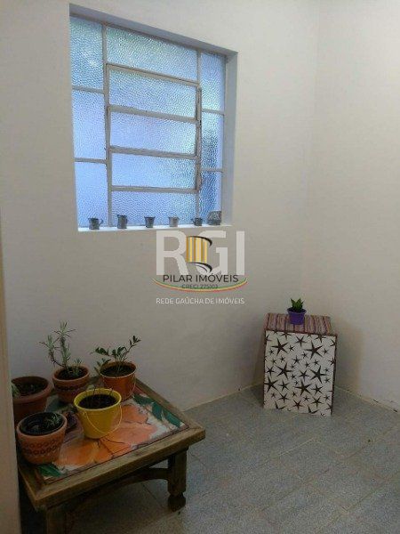 Casa para Venda - 150m², 3 dormitórios, 2 vagas - Hípica