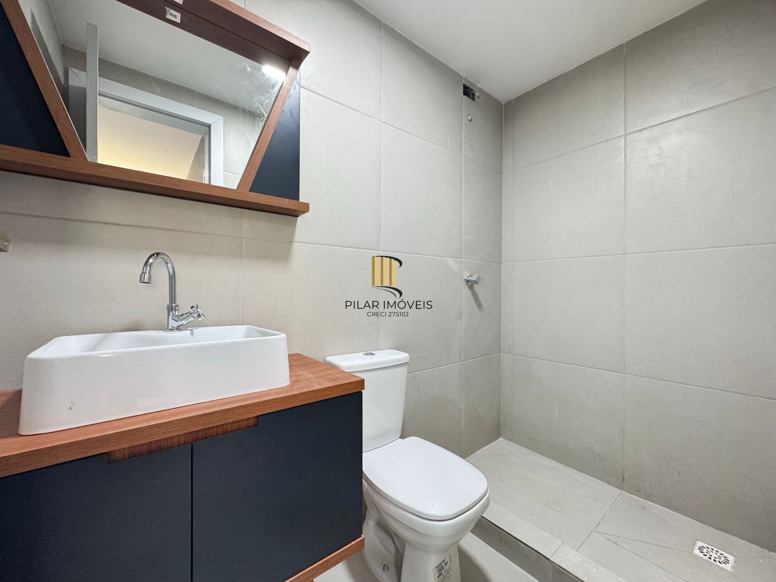 Impecável - Reformado , semi mobiliado 1D, vaga rotativa- Vila Nova