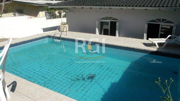 Casa para Venda - 340m², 3 dormitórios, sendo 2 suites, 6 vagas - Jardim Isabel