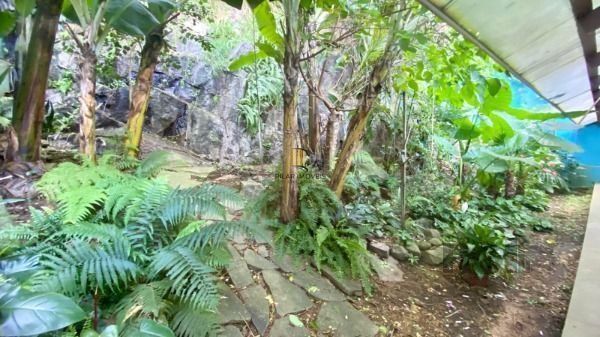 Casa em Porto Alegre, no bairro Vila Assunção, com 3 dormitório(s), e 3 banheiro