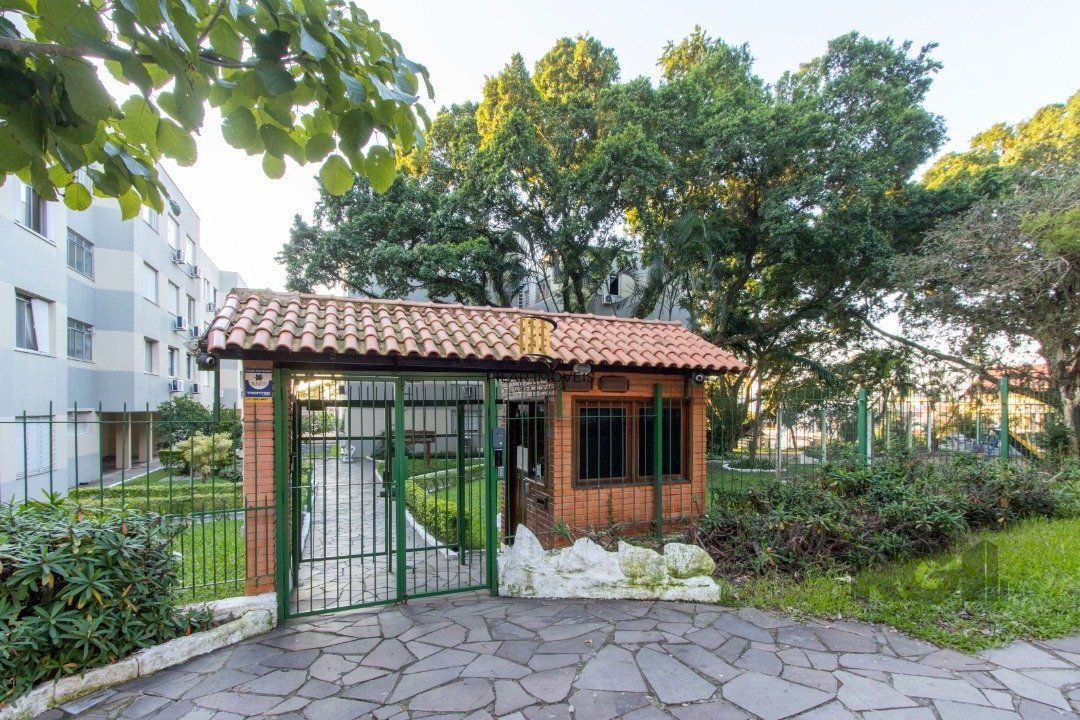 Apartamento em Porto Alegre, no bairro Tristeza, com 2 dormitório(s), e 2 banhei