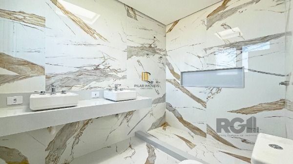 Casa Condominio em Porto Alegre, no bairro Hípica, com 3 dormitório(s), e 3 banh