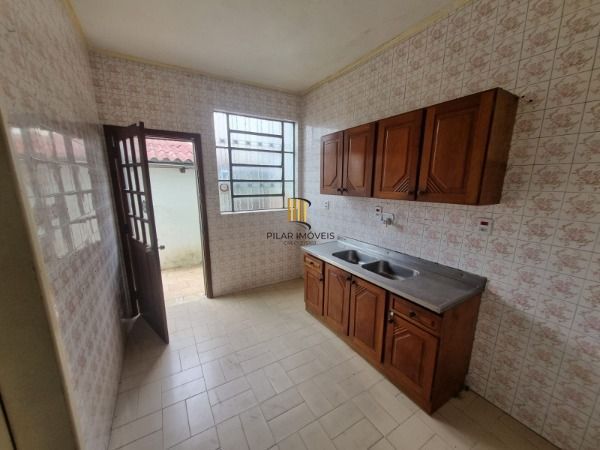 Casa 4 dormitórios à venda Camaquã Porto Alegre/RS