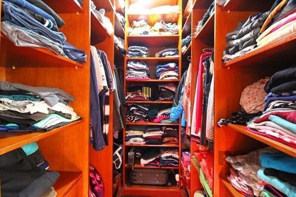 Sobrado em Porto Alegre, no bairro Vila Nova, com 3 dormitório(s), e 3 banheiros