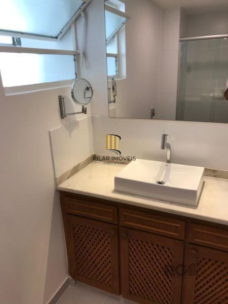 Apartamento em Porto Alegre, no bairro Higienópolis, à venda.