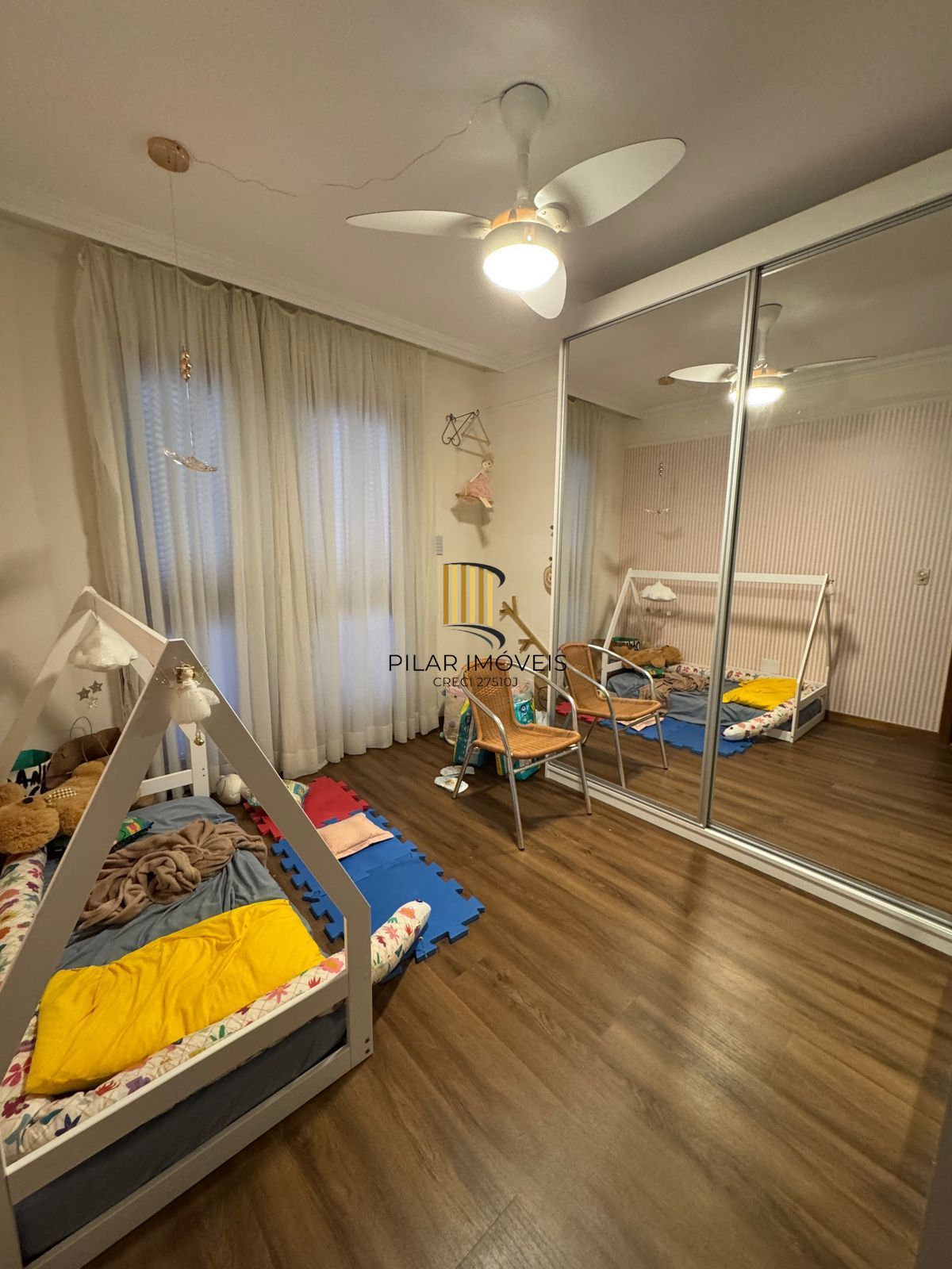 Casa do Condomínio Ilha de Majorca- Bairro Tristeza - 4D - 232 m²