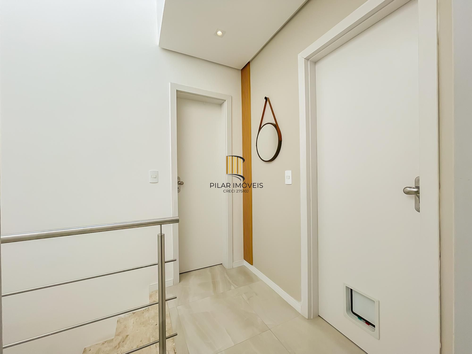 Excelente sobrado em condomínio na Tristeza