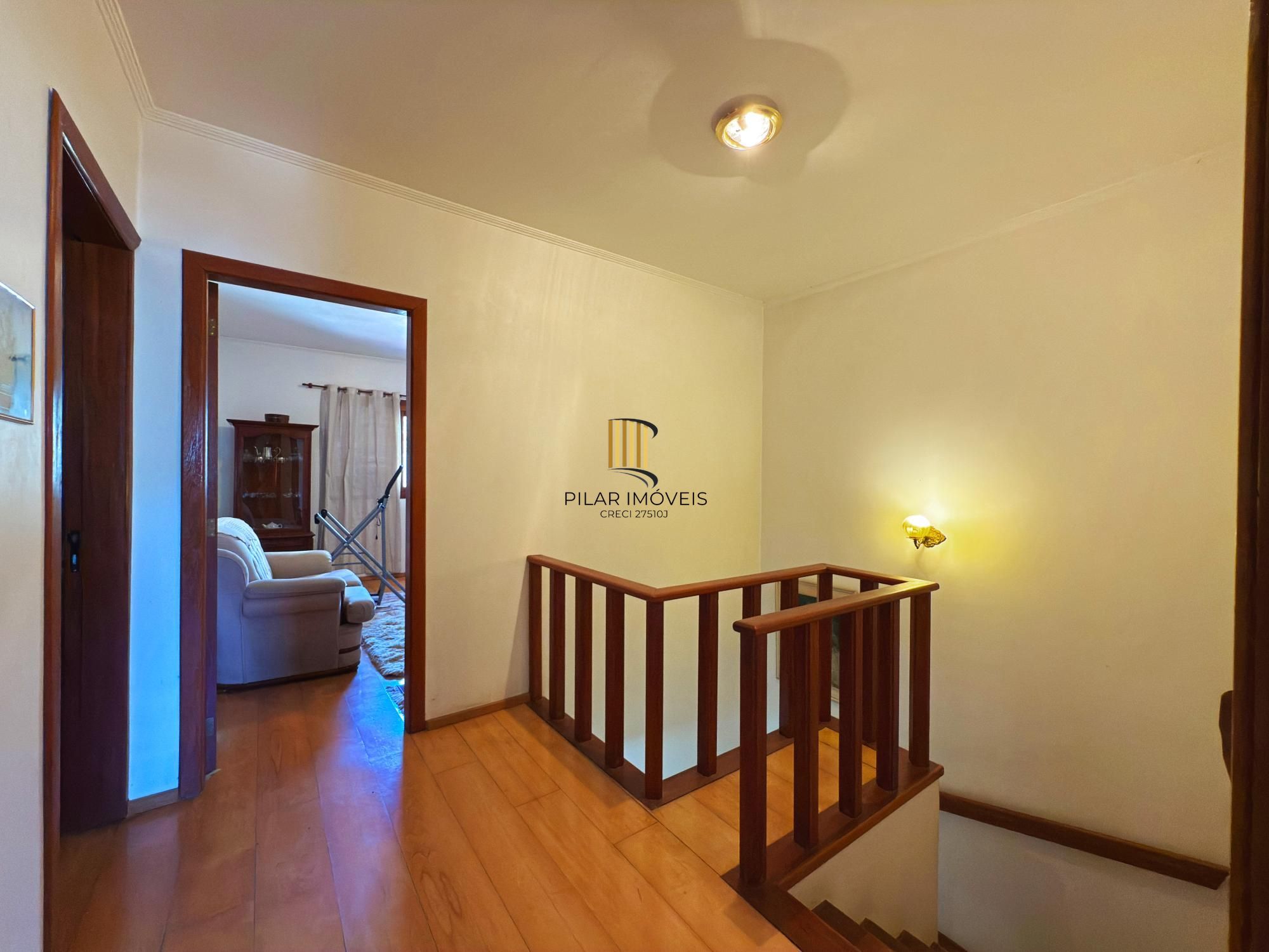 Casa para Venda - 190m², 3 dormitórios, sendo 1 suites, 3 vagas - Nonoai