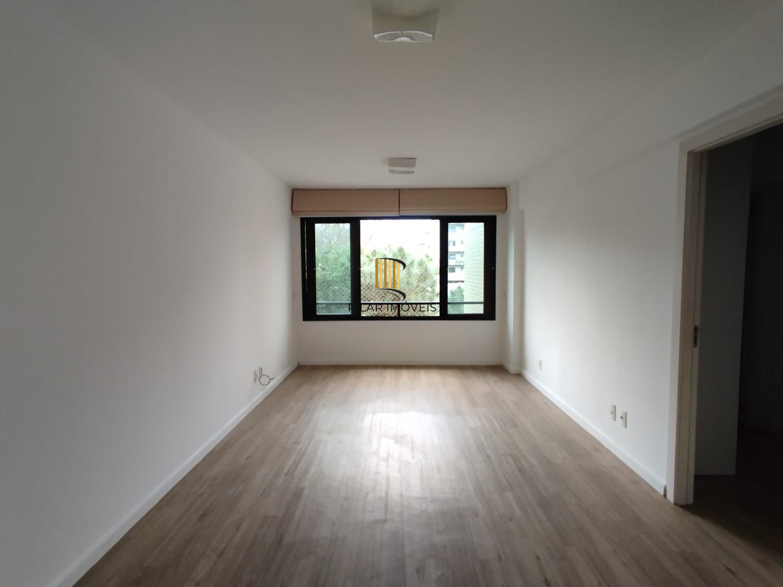 Apartamento com 3 Dormitórios, 2 vagas , uma quadra do Zaffari Otto