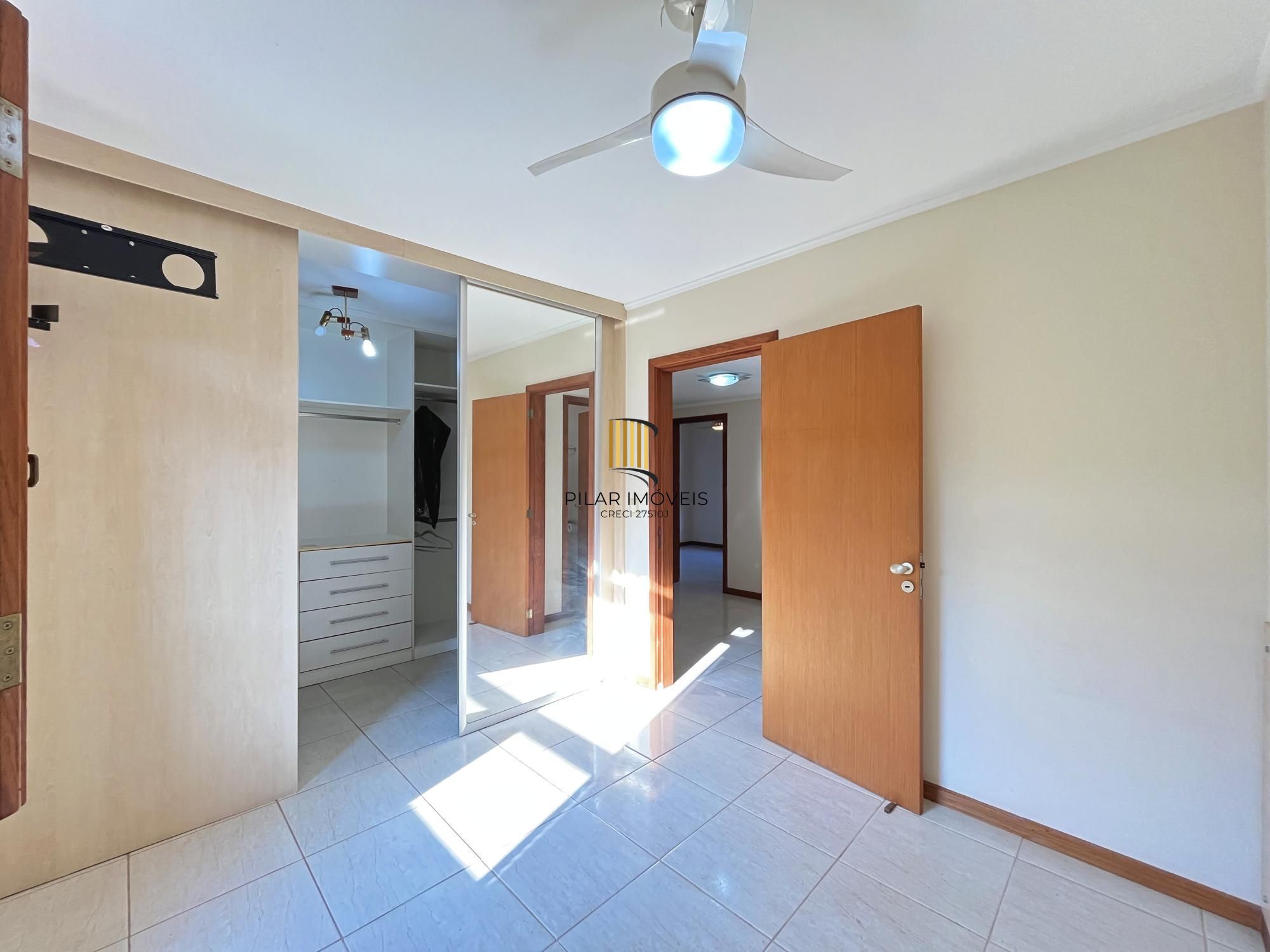 Casa em Condomínio no Jardim Isabel com 270m², 3 dormitórios, 4 vagas