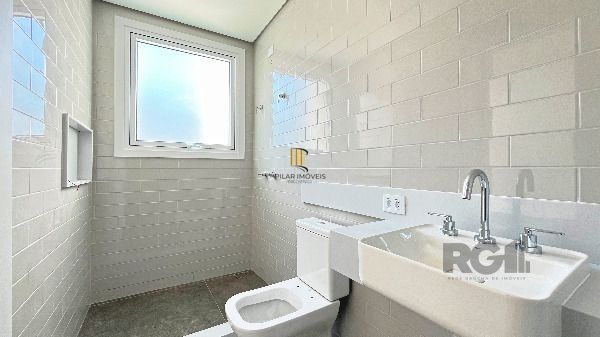 Casa Condominio em Porto Alegre, no bairro Hípica, com 3 dormitório(s), e 3 banh