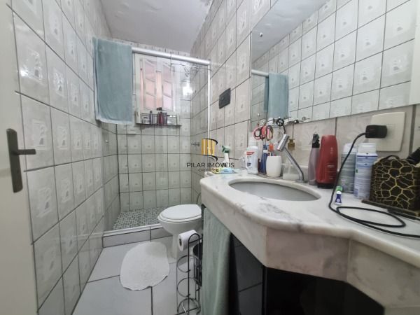 Apartamento em Porto Alegre, no bairro Cristal, com 3 dormitório(s), e 3 banheir