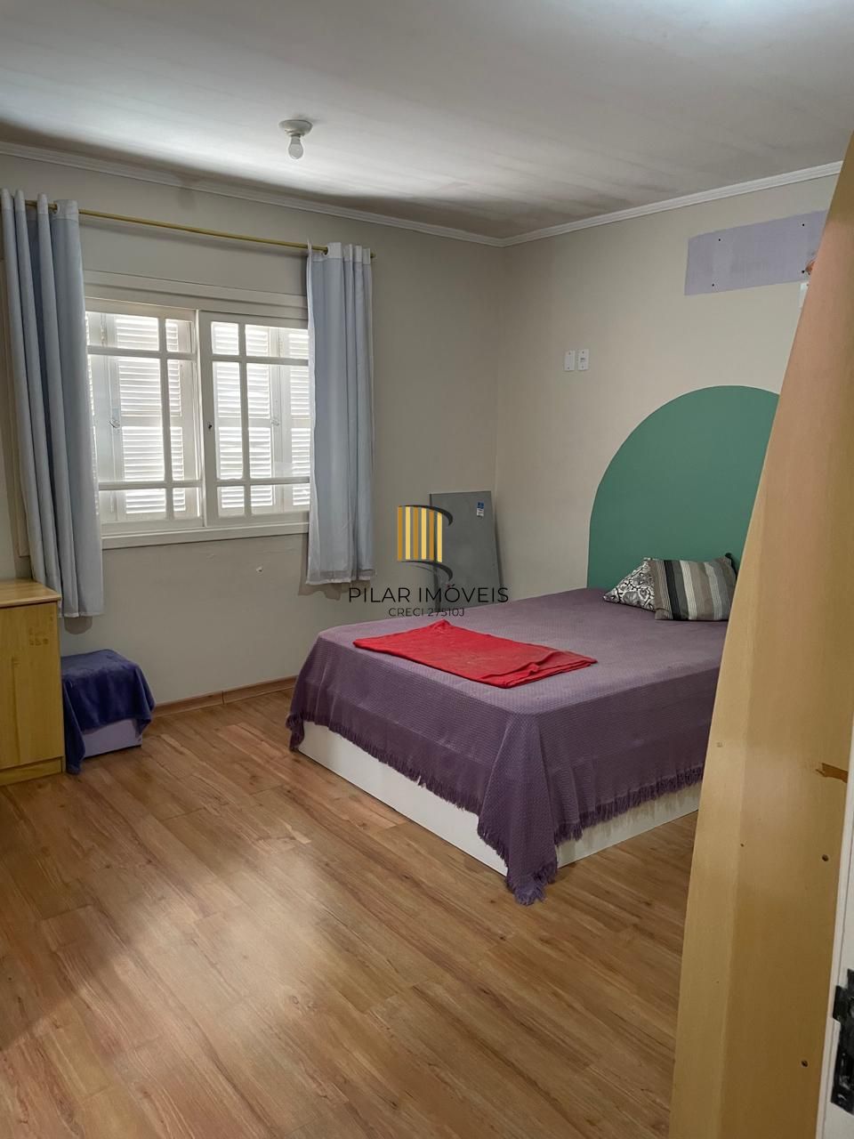 Residência com 4 Dormitório(s) Bairro Vila Nova