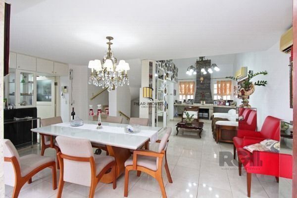 Casa Condominio para Venda - 201m², 3 dormitórios, sendo 1 suites, 2 vagas - Tri