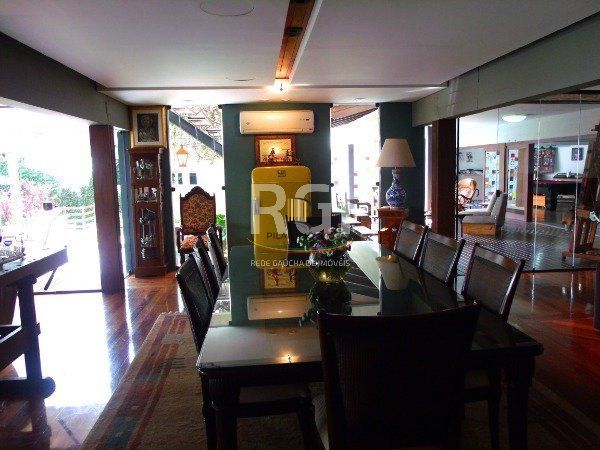 Casa para Venda - 700m², 4 dormitórios, sendo 4 suites, 6 vagas - Vila Conceição