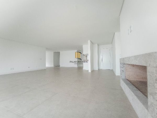Cobertura para Venda - 346.66m², 3 dormitórios, sendo 3 suites, 4 vagas - Vila A