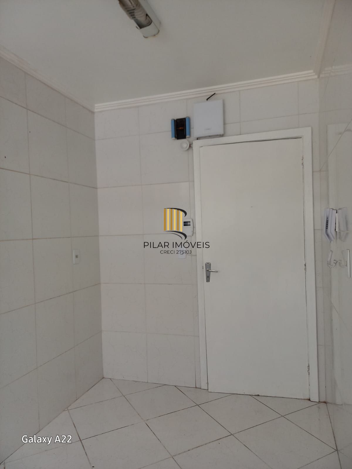 Apartamento 1 dormitório térreo, a 100mts do Shopping Iguatemi.