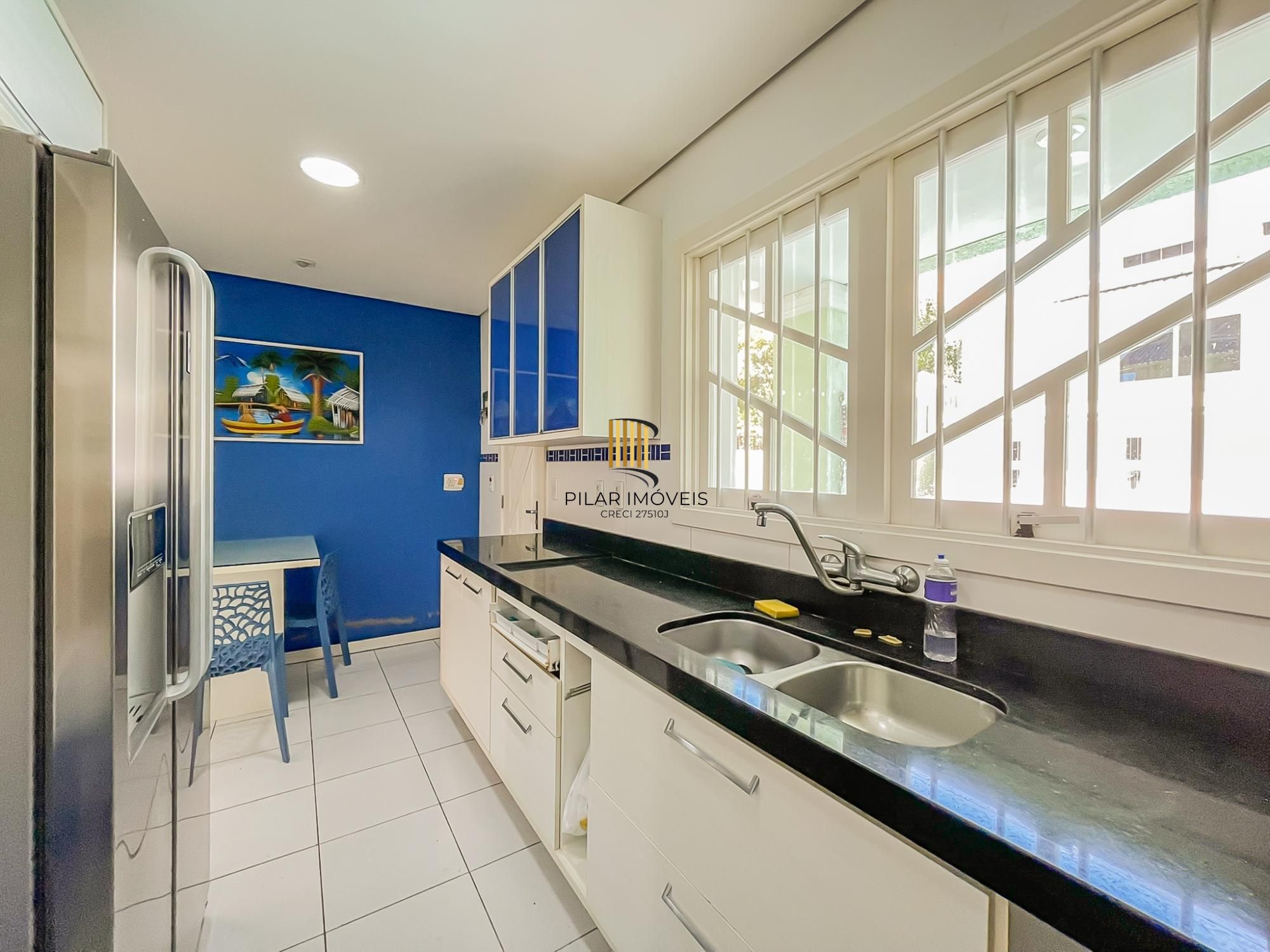 Casa 3 dormitórios no bairro Cristal